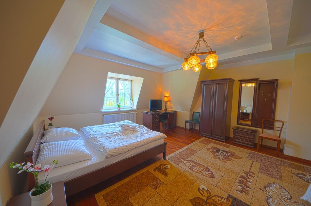 Dworek Katarzynki Kobylnica  Ngoại thất bức ảnh
